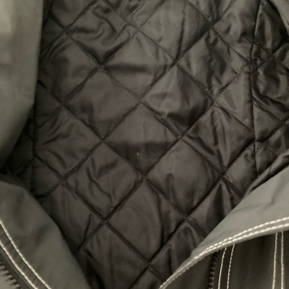 Black Jacket - Picture 5 of 7